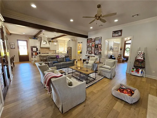 $699,900 | 6713 Taylor Oaks Lane, Alexandria, LA 71301