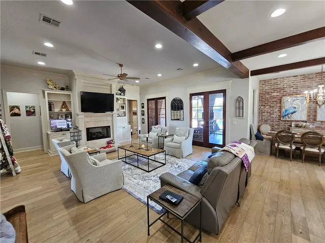 $699,900 | 6713 Taylor Oaks Lane, Alexandria, LA 71301