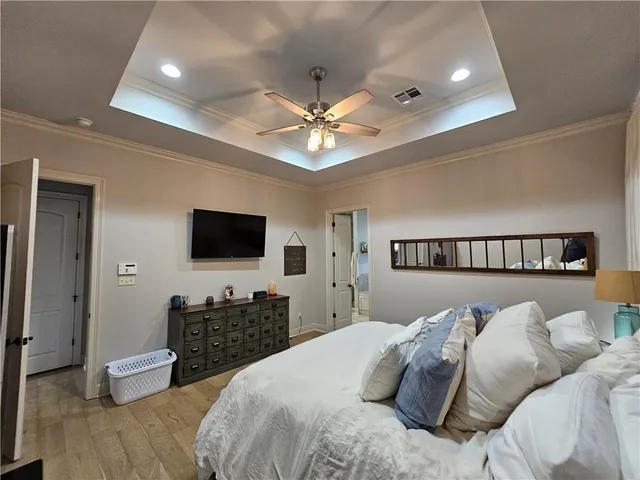 $699,900 | 6713 Taylor Oaks Lane, Alexandria, LA 71301