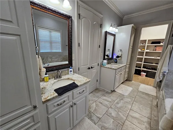 $675,000 | 6713 Taylor Oaks Lane, Alexandria, LA 71301