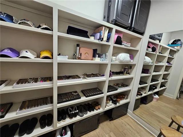 $699,900 | 6713 Taylor Oaks Lane, Alexandria, LA 71301