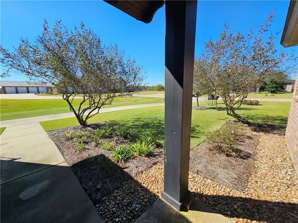 $675,000 | 6713 Taylor Oaks Lane, Alexandria, LA 71301