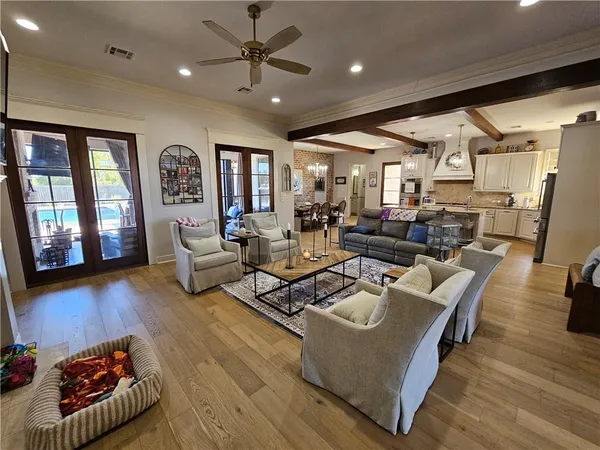 $675,000 | 6713 Taylor Oaks Lane, Alexandria, LA 71301