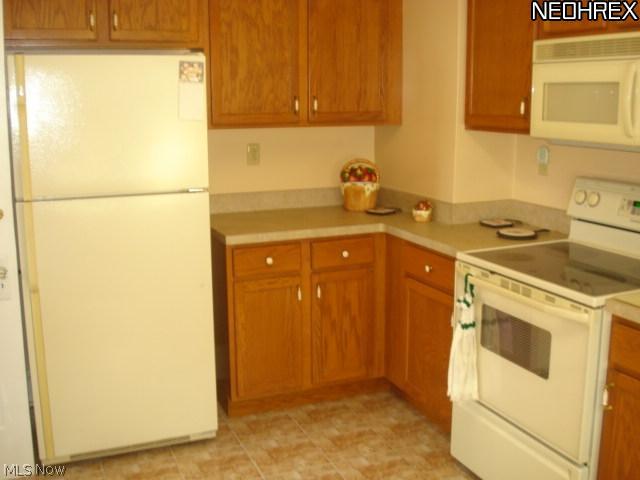 6907-6909 Ackley Road Parma, OH 44129 - Photo 8 of 25 Kitchen - Down
