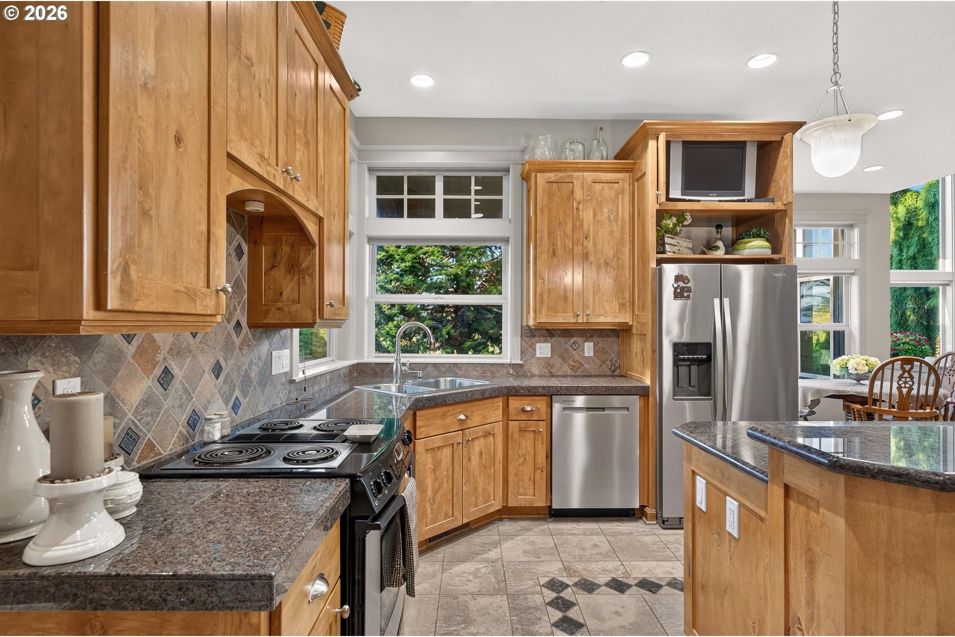 12750 Southwest Copenhaver Road Gaston, OR 97119 - Photo 18 of 48 Kitchen