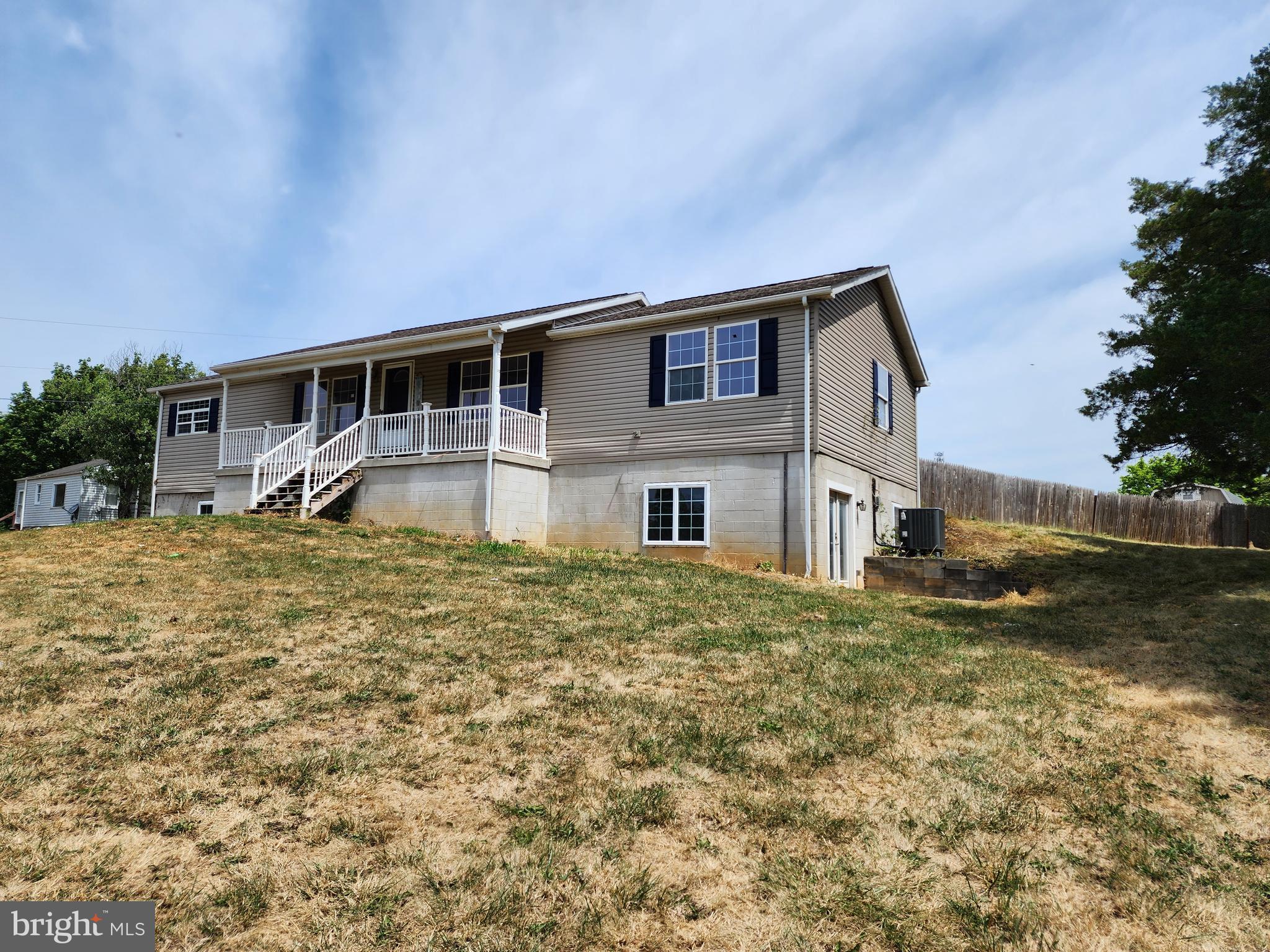 15426 Fairview Road Hagerstown, MD 21740 - Photo 3 of 26