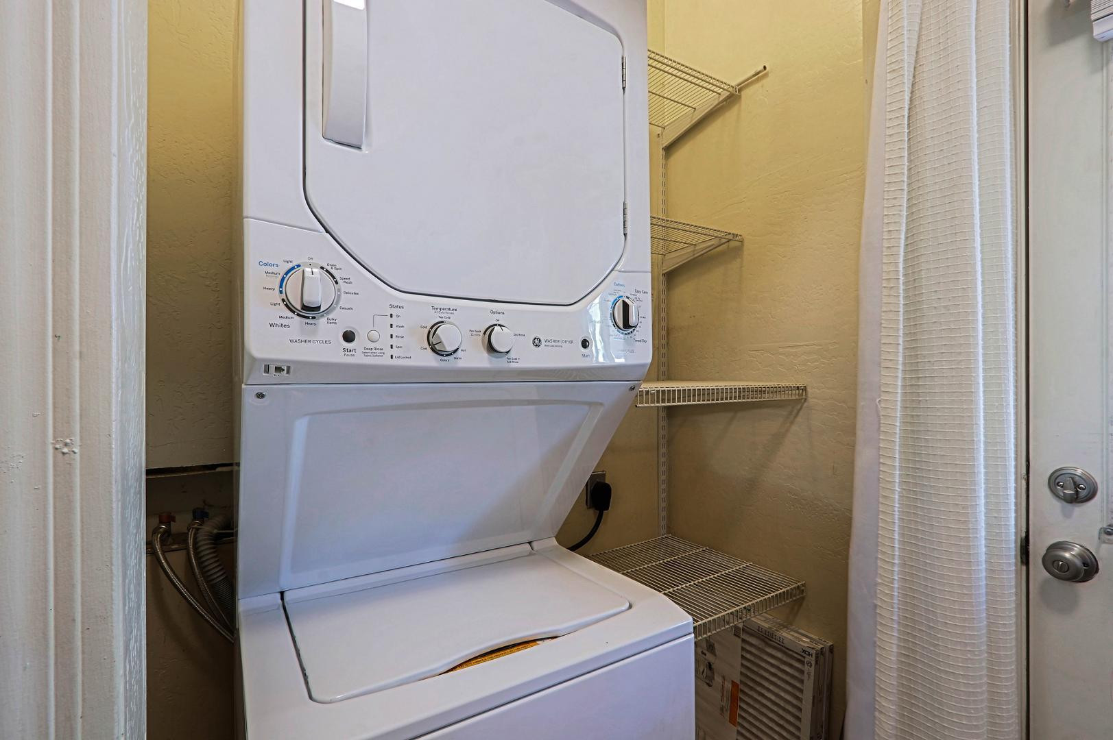 841 North 9th Avenue Phoenix, AZ 85007 - Photo 15 of 21 a utility room with dryer and washer