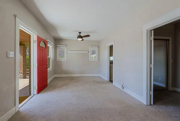 $2,000 | 841 North 9th Avenue, Phoenix, AZ 85007