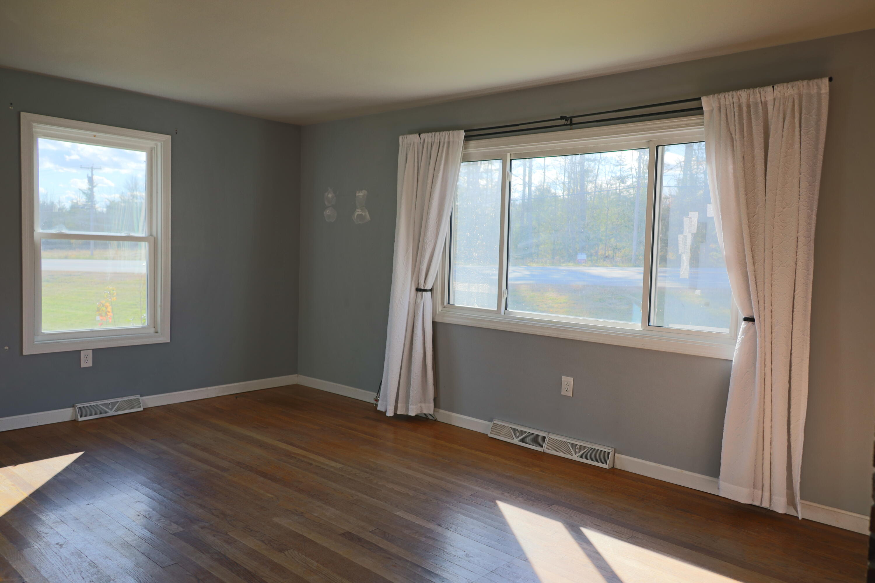 638 Main Road Eddington, ME 04428 - Photo 11 of 51 LivingRoom1