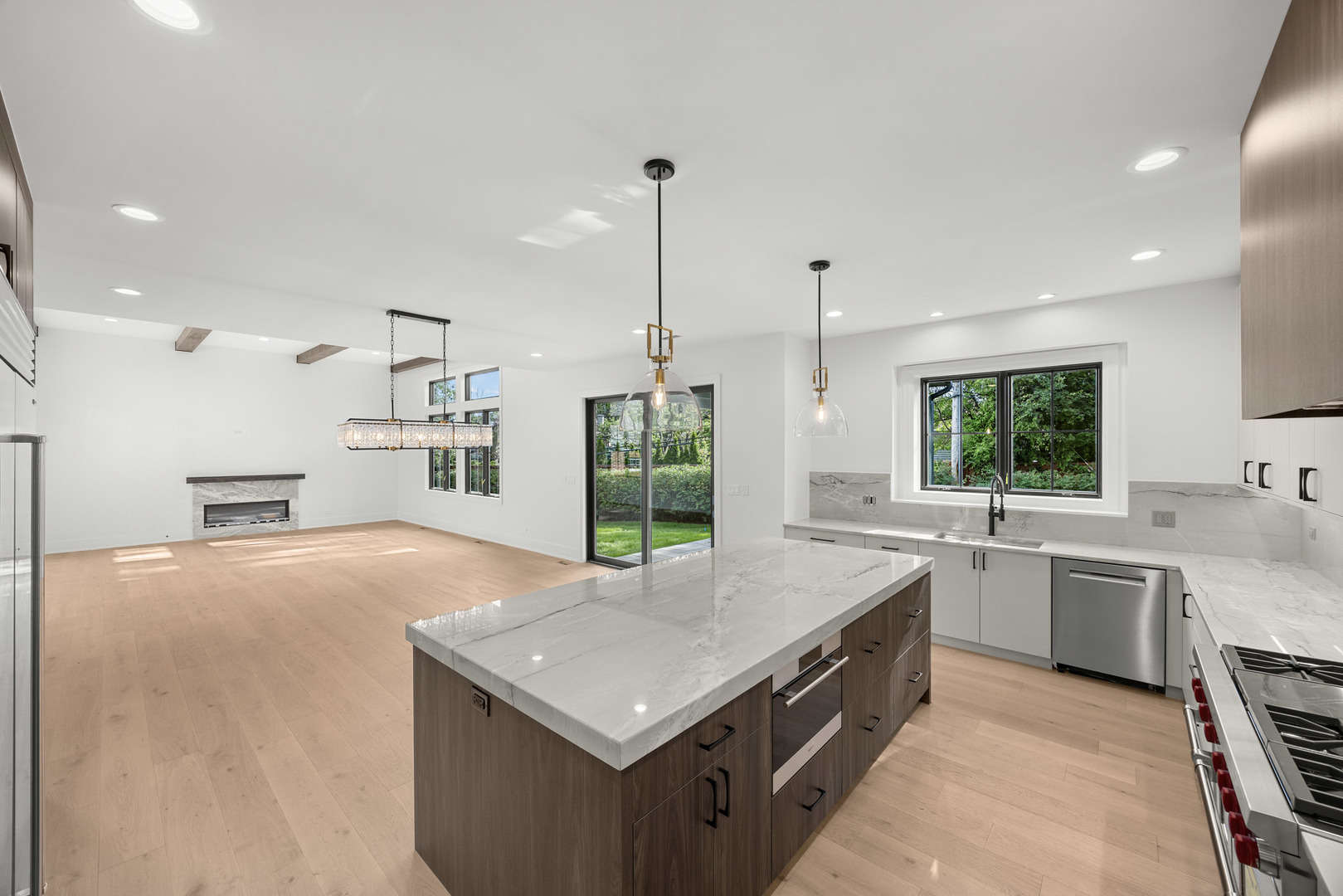 440 Briarhill Road Glenview, IL 60025 - Photo 5 of 19