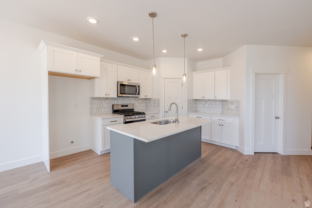 5228 South Acacia Drive, Unit 808 Mapleton, UT 84664 - Photo 8 of 22 Kitchen