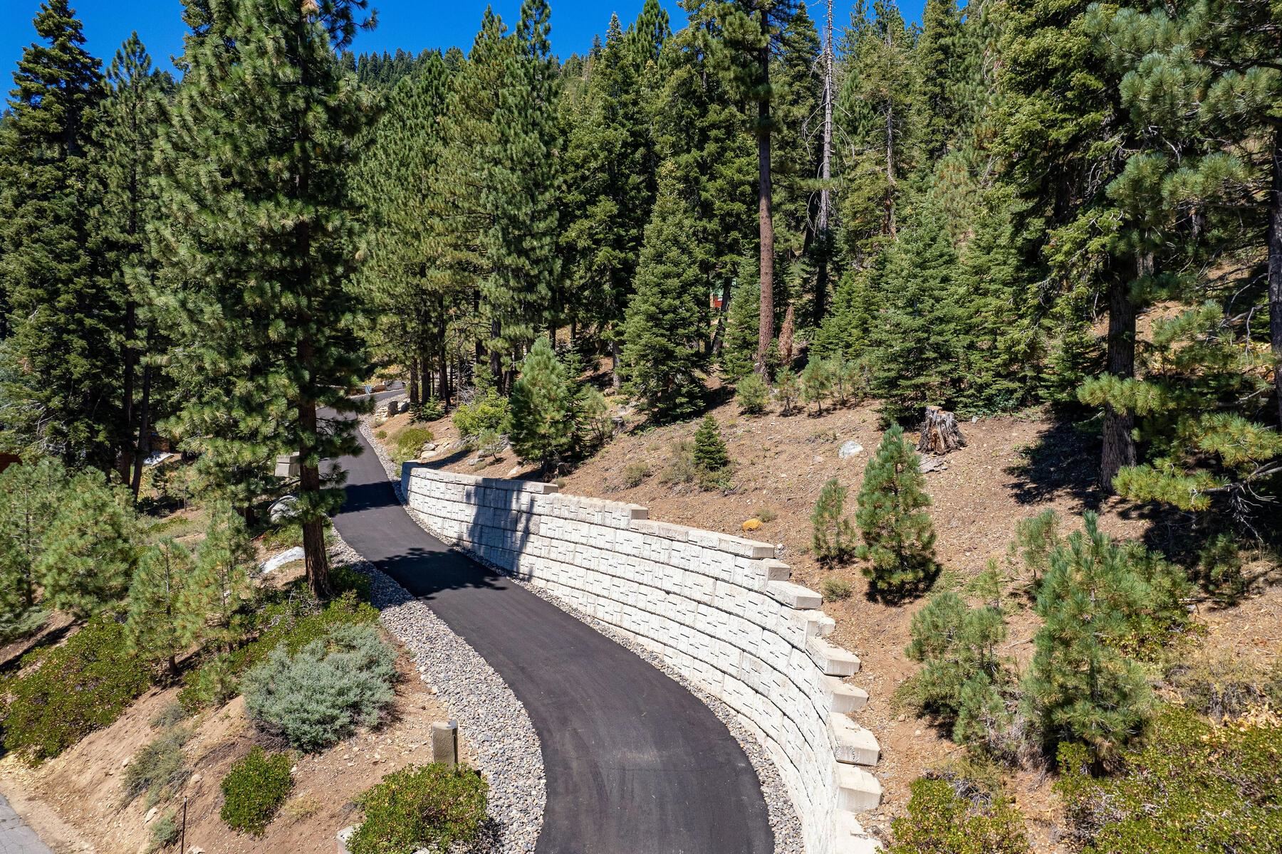 1060 Sandy Way Olympic Valley, CA 96146 - Photo 2 of 14