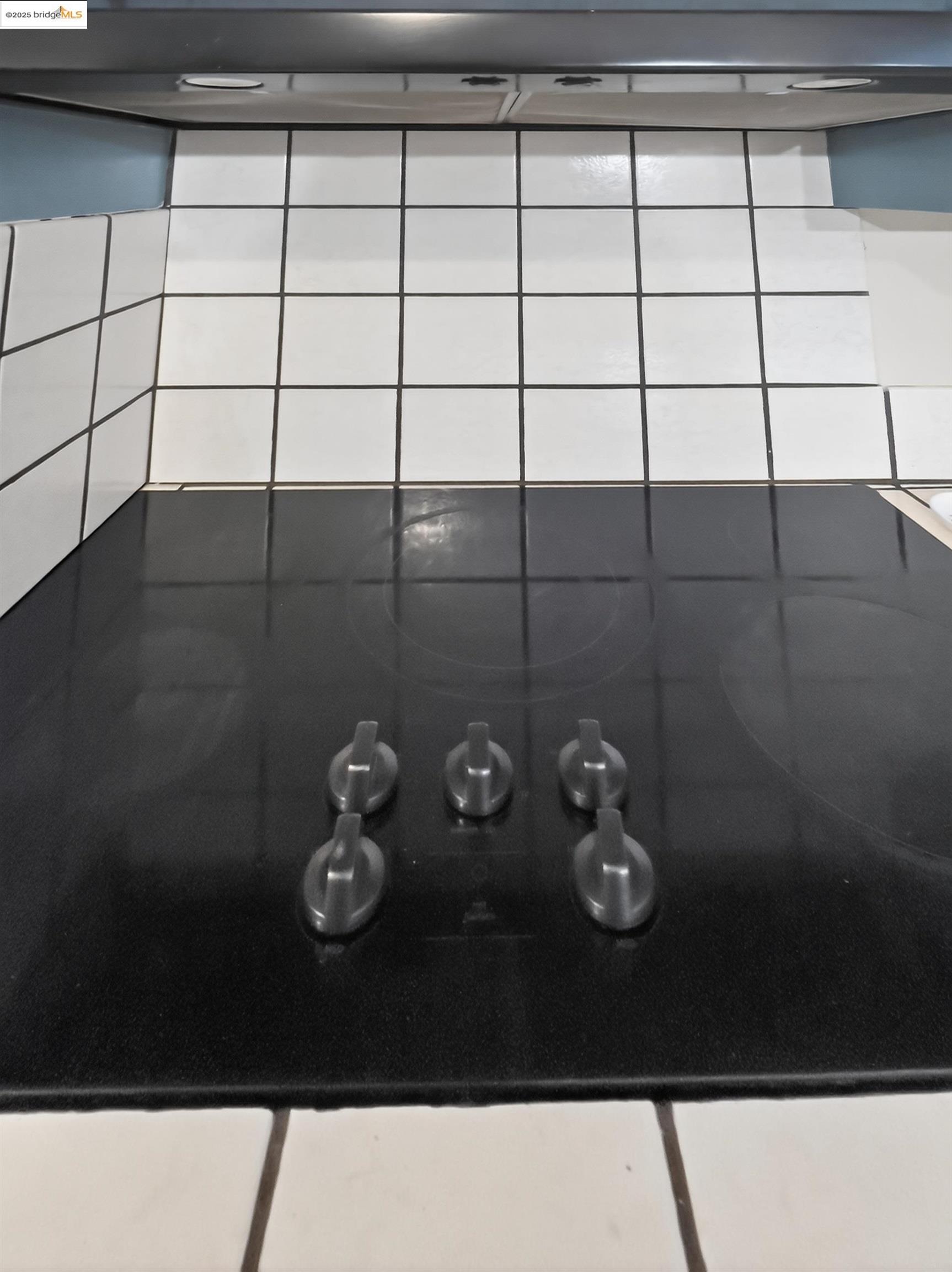 2322 Peachtree Circle Antioch, CA 94509 - Photo 28 of 43 a bathroom with a shower