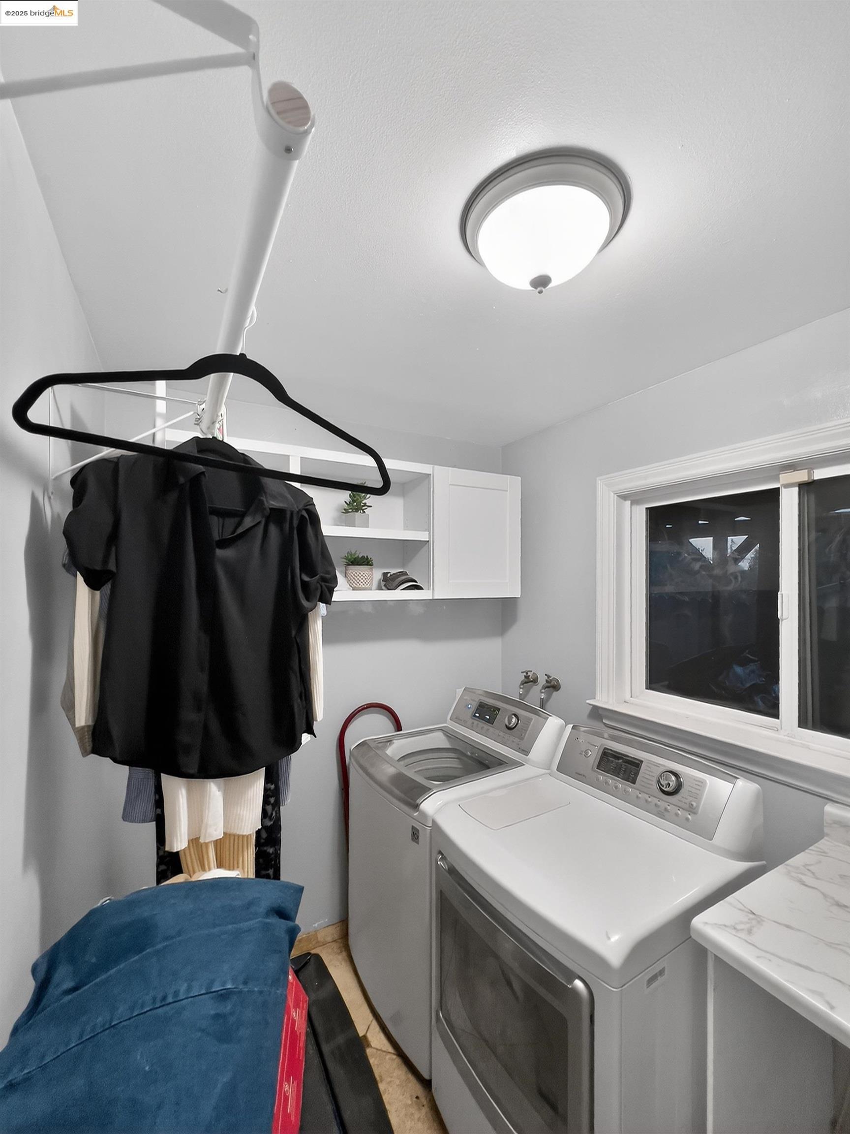 2322 Peachtree Circle Antioch, CA 94509 - Photo 34 of 43 a utility room with dryer and washer