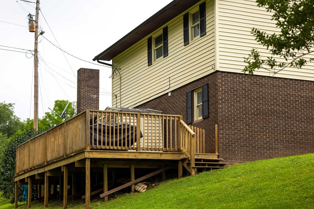 1038 Cedar Springs Road Sugar Grove, VA 24375 - Photo 40 of 61 Gallery Image 40