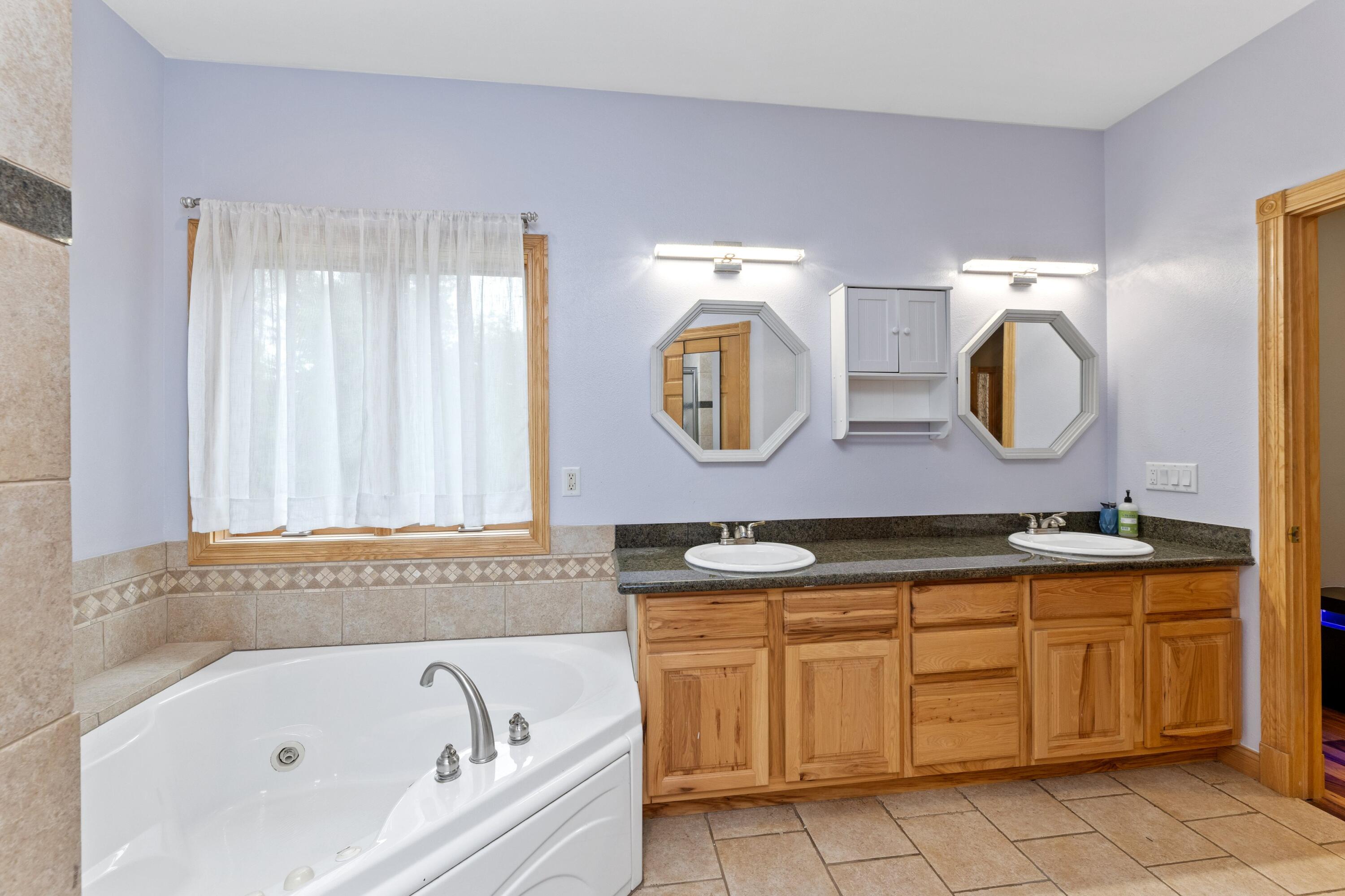 N15782 Delaney Road Trempealeau, WI 54661 - Photo 24 of 40 24 PRIMARY BATH