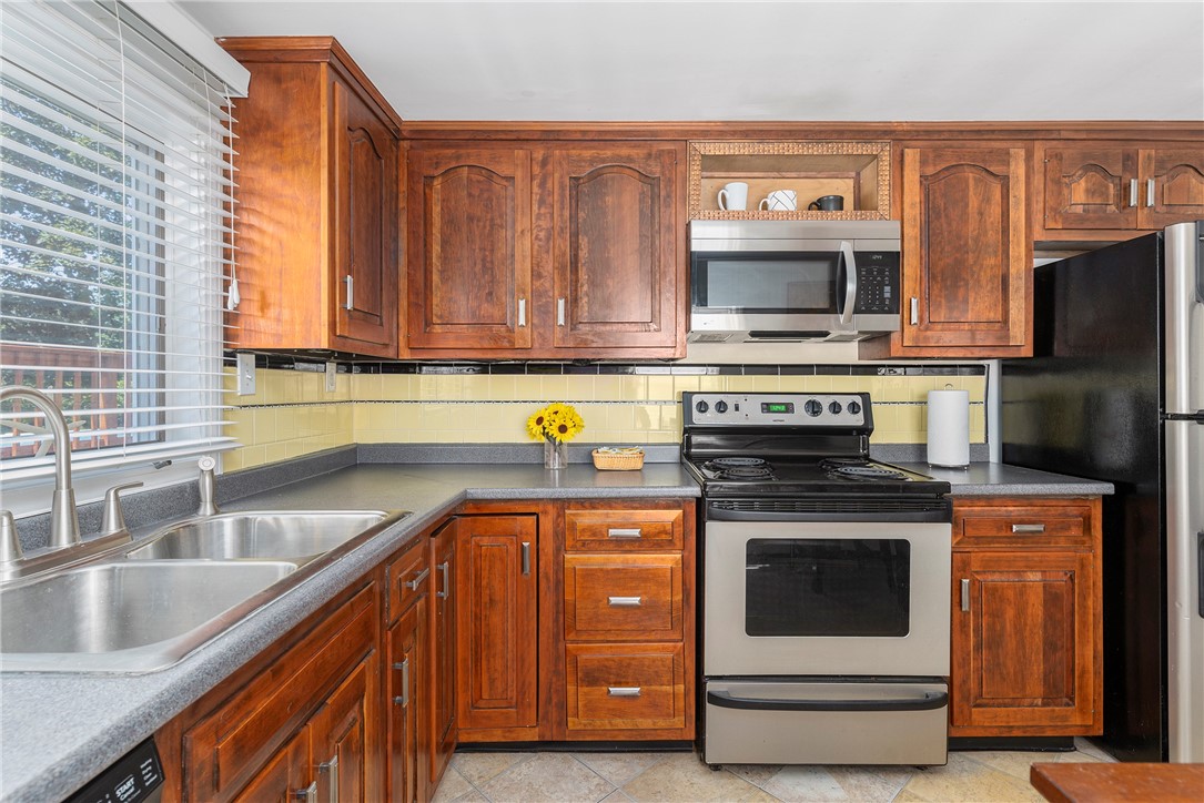 15 Wharf Road Warwick, RI 02889 - Photo 11 of 47 Gallery Image 11