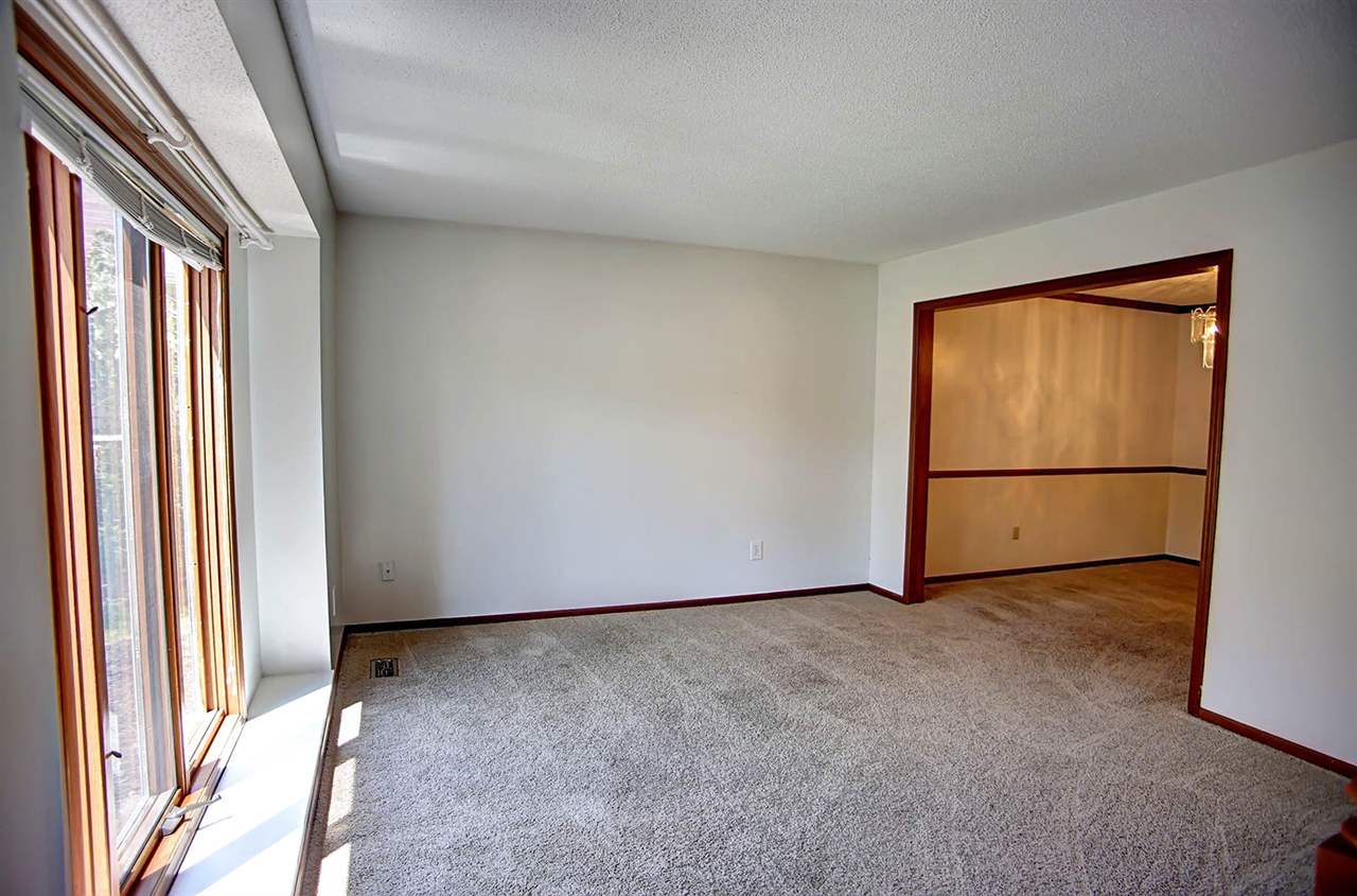 8330 Stand Ridge Run Fort Wayne, IN 46825 - Photo 7 of 32 Gallery Image 7