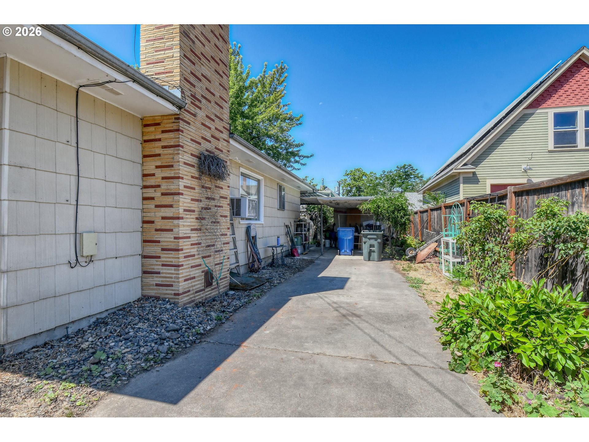 113 Southeast 7th Street Pendleton, OR 97801 - Photo 29 of 29 Driveway