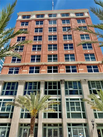 $2,300 | 111 East Flagler Street, Unit 510, Miami, FL 33131