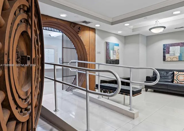 $2,300 | 111 East Flagler Street, Unit 510, Miami, FL 33131