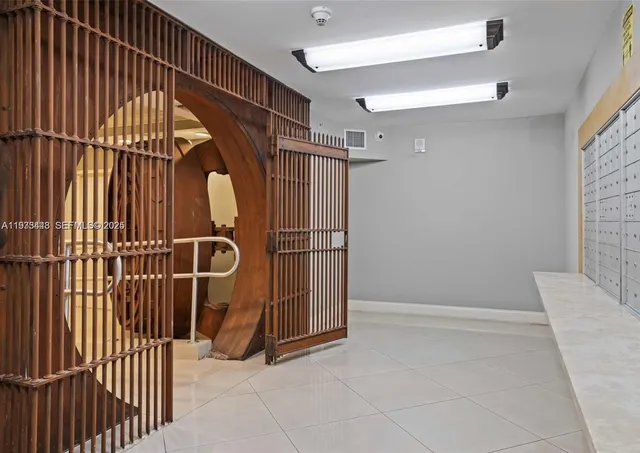 $2,300 | 111 East Flagler Street, Unit 510, Miami, FL 33131