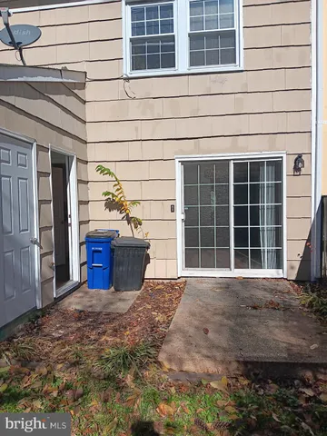 a view of a house with a garage
