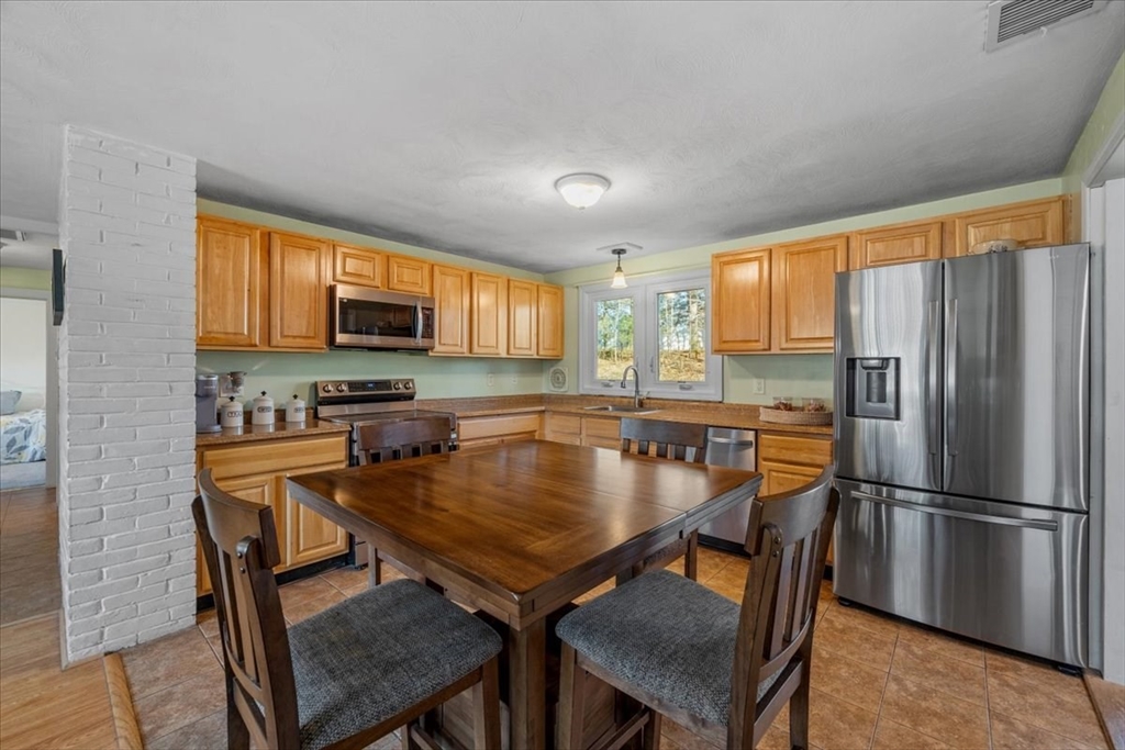 140 Edward Road Raynham, MA 02767 - Photo 10 of 31 Gallery Image 10