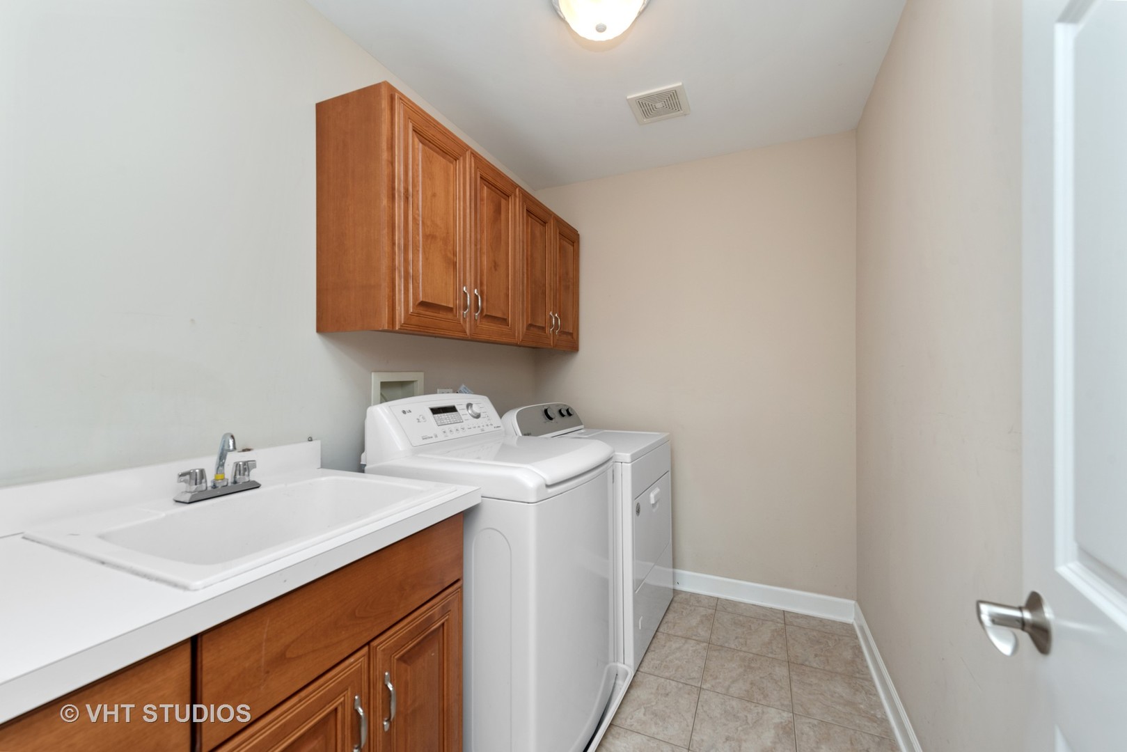 1670 Stone Ridge Lane Algonquin, IL 60102 - Photo 18 of 27 Gallery Image 18