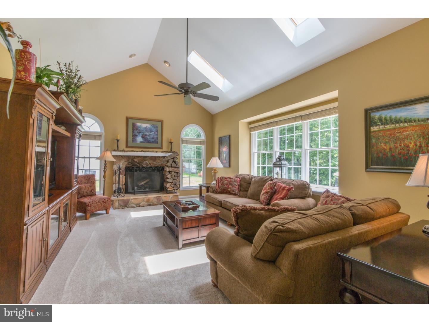 3637 Green Ridge Road Furlong, PA 18925 - Photo 16 of 25 Family Room