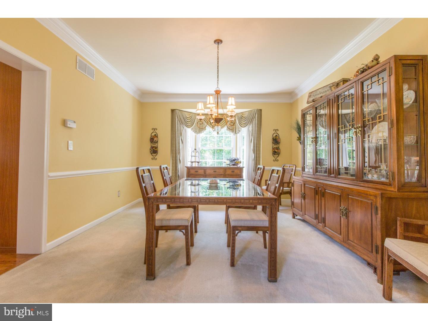 3637 Green Ridge Road Furlong, PA 18925 - Photo 9 of 25 Dining Room