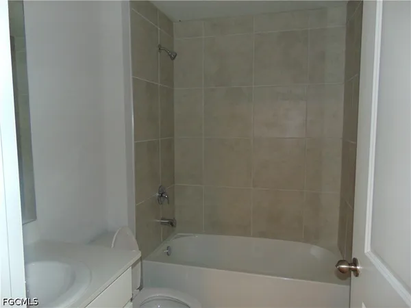 $2,200 | 7005 Calder Court, LaBelle, FL 33935