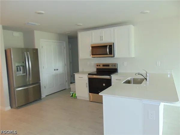 $2,200 | 7005 Calder Court, LaBelle, FL 33935