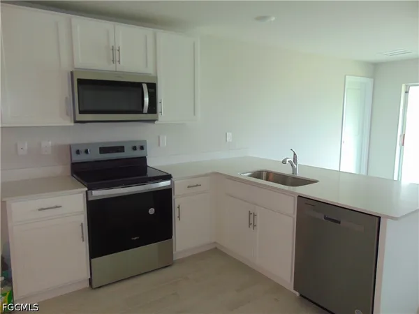 $2,200 | 7005 Calder Court, LaBelle, FL 33935