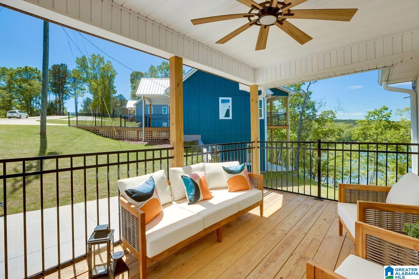 421 Point View Roanoke, AL 36274 - Photo 3 of 45