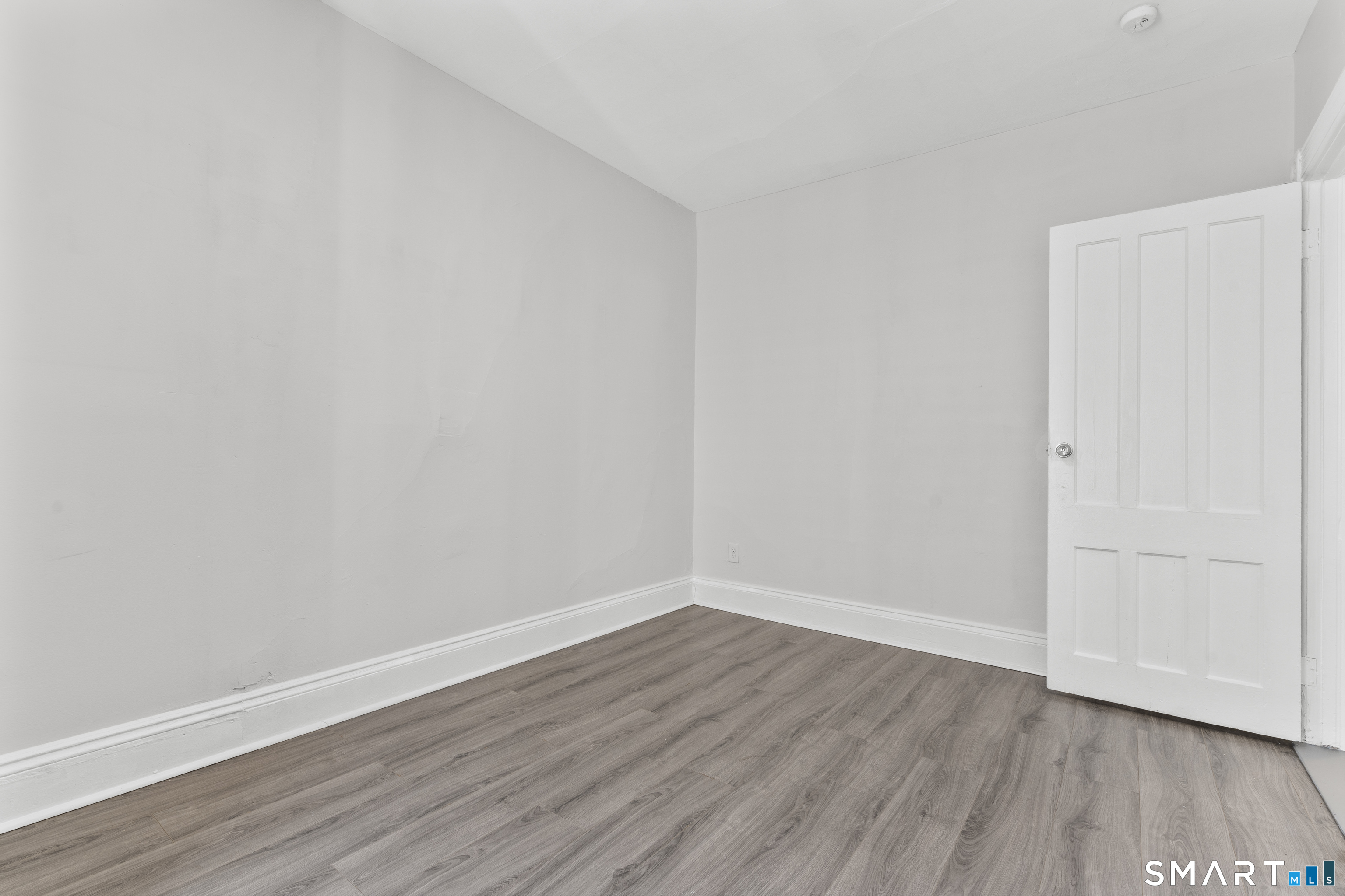394 Gregory Street, Unit 4 Bridgeport, CT 06604 - Photo 13 of 24