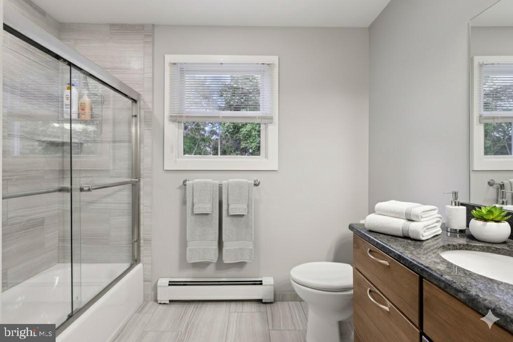 110 Robbinsville Allentown Road Robbinsville, NJ 08691 - Photo 22 of 42 Hall Full Bathroom -virtually staged