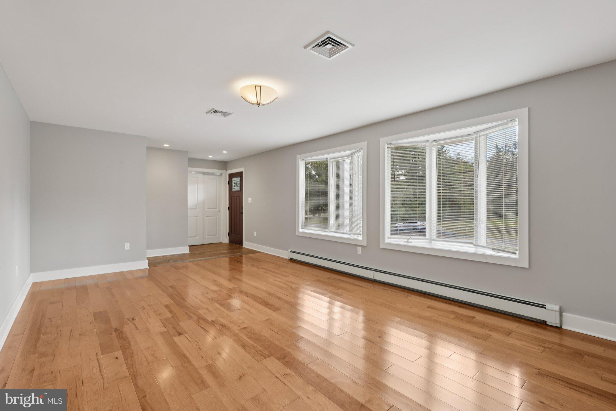 110 Robbinsville Allentown Road Robbinsville, NJ 08691 - Photo 6 of 42 Living Room