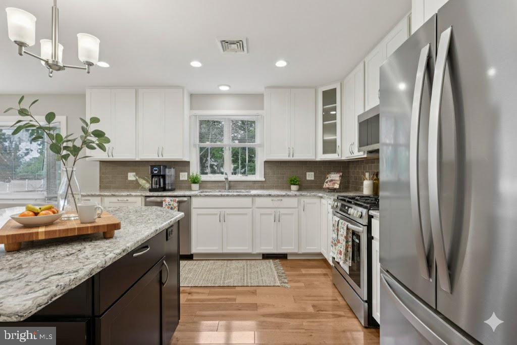 110 Robbinsville Allentown Road Robbinsville, NJ 08691 - Photo 7 of 42 Kitchen with oversized island