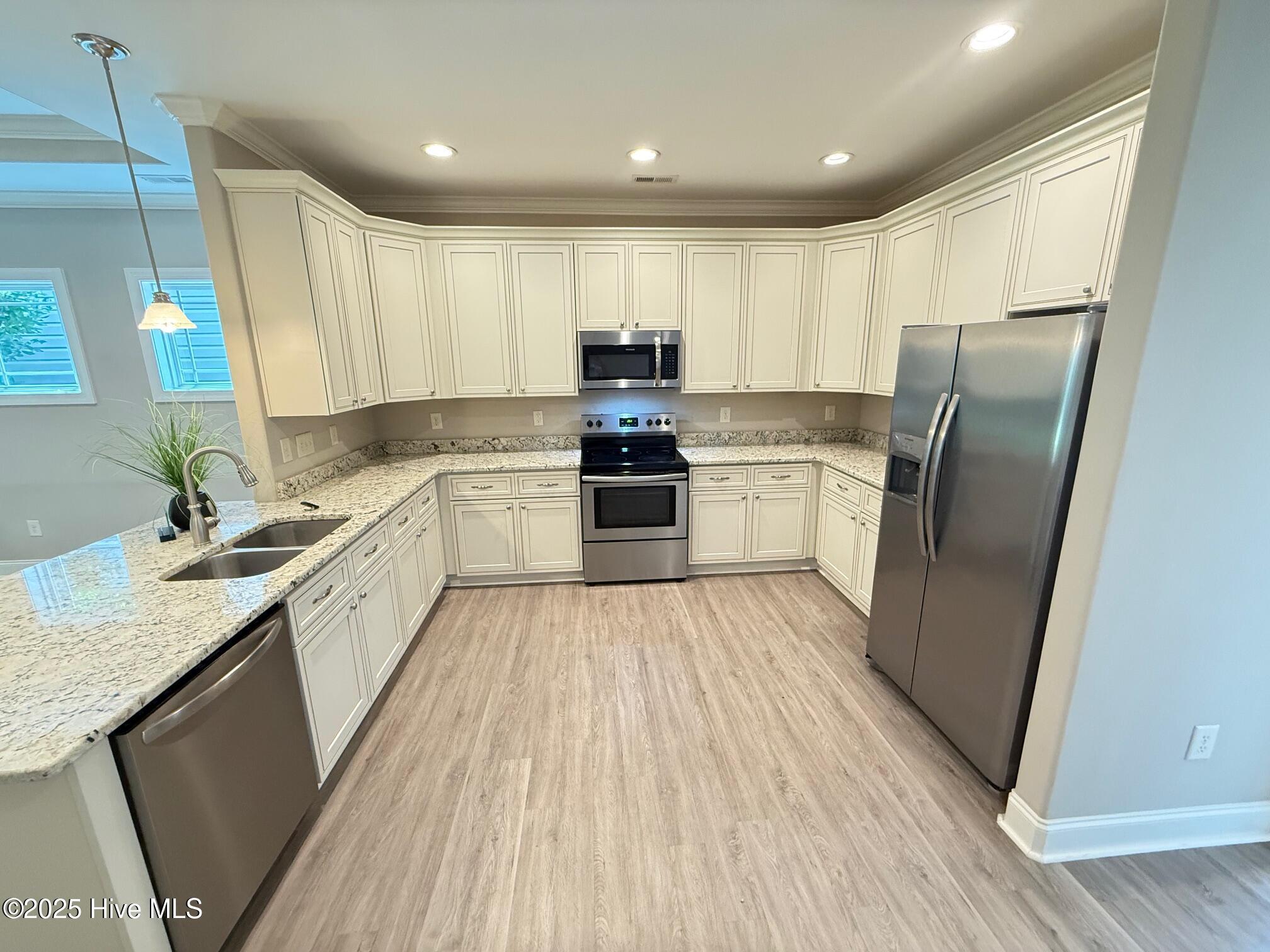 1306 Old Folkstone Road Sneads Ferry, NC 28460 - Photo 13 of 29 Kitchen