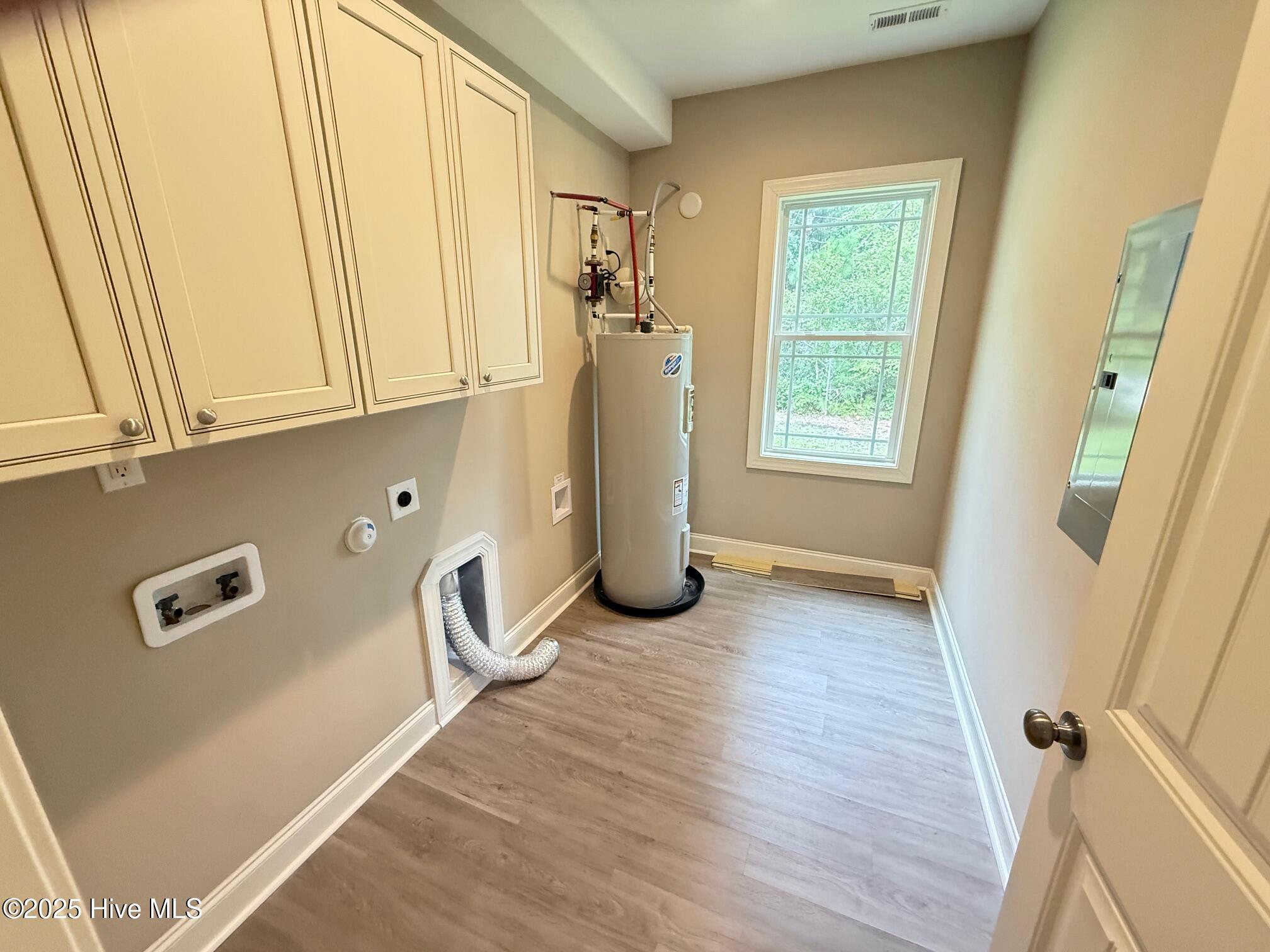 1306 Old Folkstone Road Sneads Ferry, NC 28460 - Photo 29 of 29 Laundry