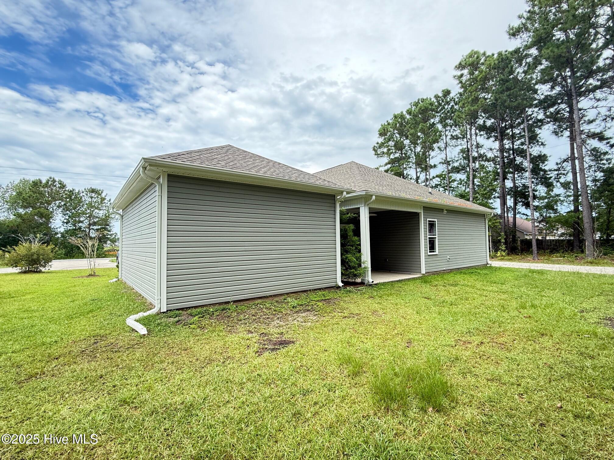 1306 Old Folkstone Road Sneads Ferry, NC 28460 - Photo 7 of 29 IMG_4061