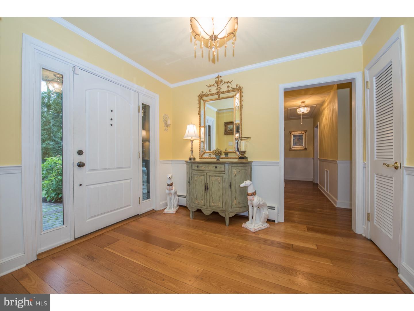 113 Boot Road Newtown Square, PA 19073 - Photo 2 of 25 Foyer