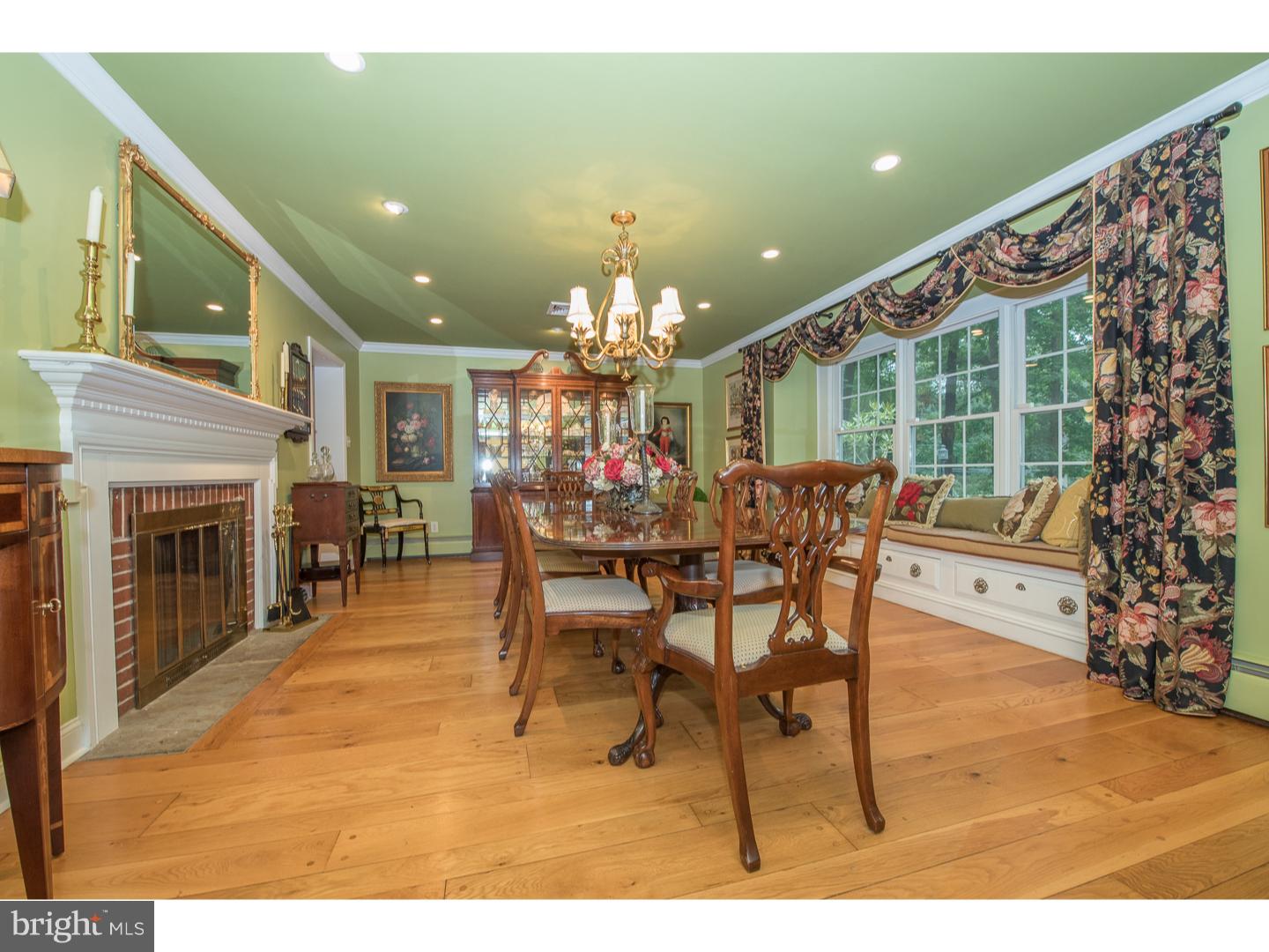 113 Boot Road Newtown Square, PA 19073 - Photo 3 of 25 Dining Room