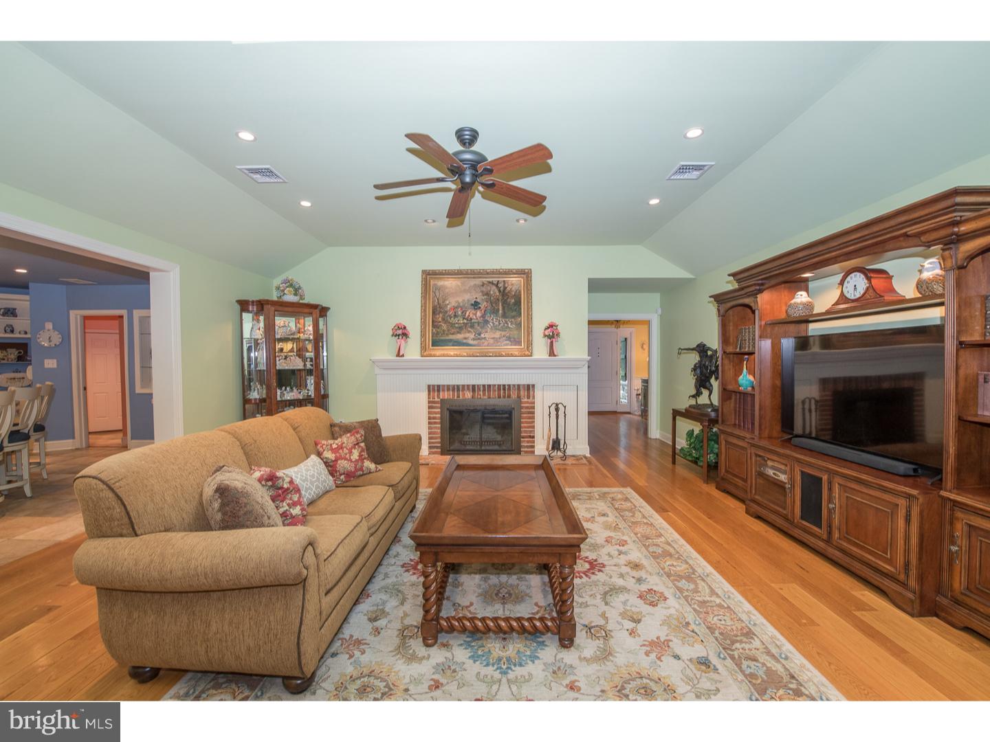 113 Boot Road Newtown Square, PA 19073 - Photo 10 of 25 Living Room