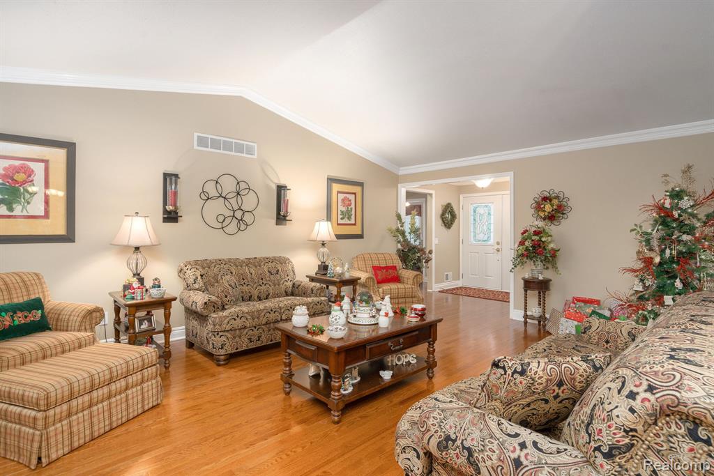2238 Flanders Drive Rochester Hills, MI 48307 - Photo 6 of 30