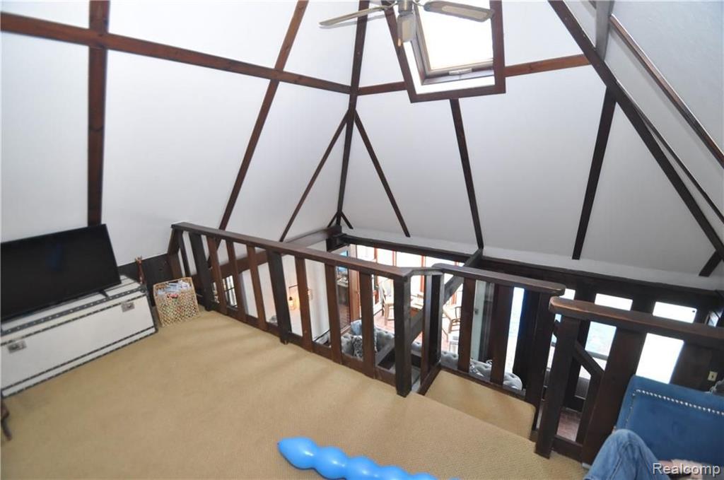 1540 Oxford Road Grosse Pointe Woods, MI 48236 - Photo 14 of 32