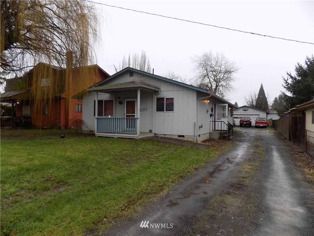 3127 Pershing Way Longview, WA 98632 - Photo 2 of 14 Gallery Image 2
