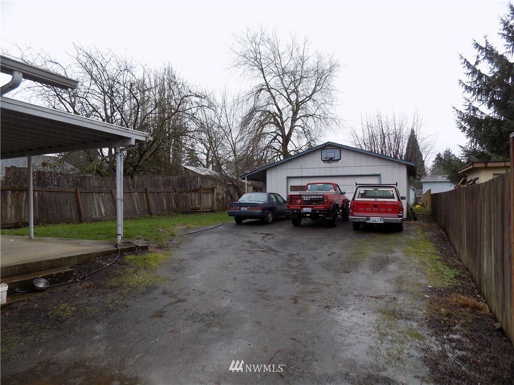 3127 Pershing Way Longview, WA 98632 - Photo 3 of 14 Gallery Image 3
