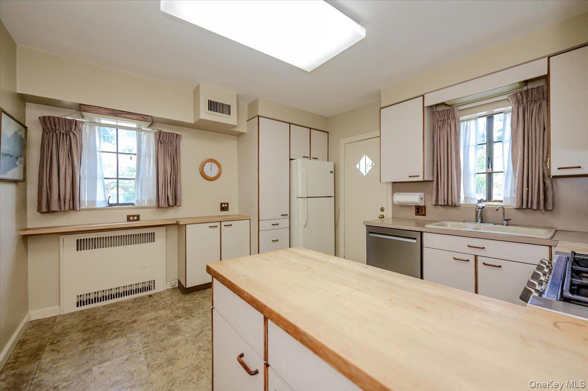 1264 Rhinelander Avenue Bronx, NY 10461 - Photo 13 of 50